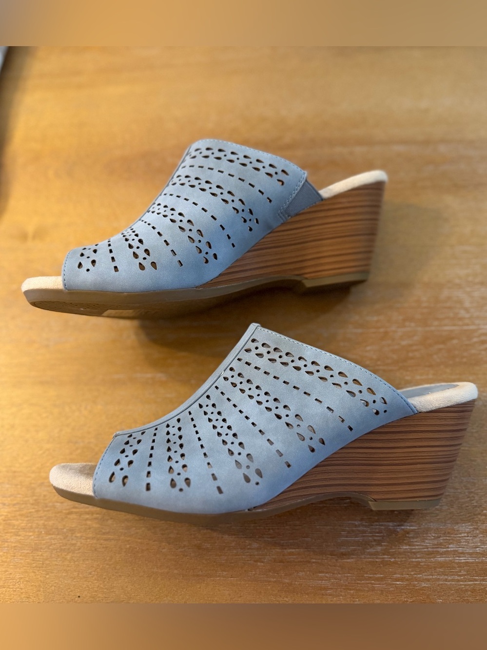 Croft & Barrow Bergamot 2 Blue Laser Cut Wedge Sandals Ortholite Eco Women’s 8 - Picture 4 of 7